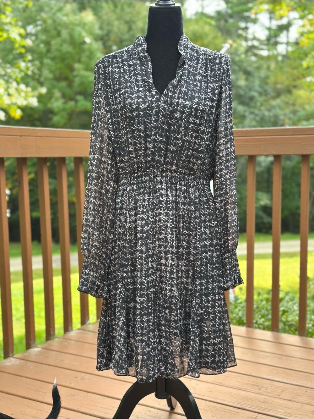 Women's Black and White Printed Long-Sleeve Dress